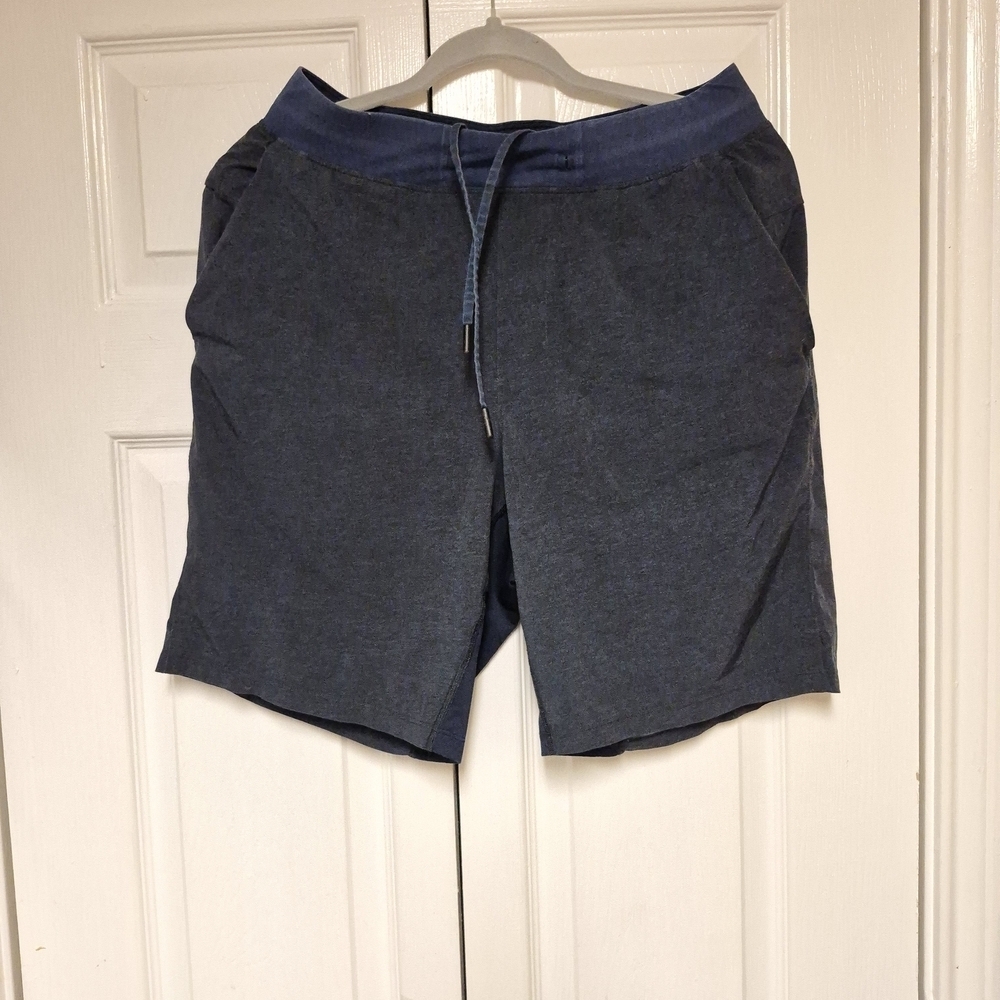 Lululemon Men’s Pace Breaker Shorts 9”, Size M, Blue/Gray Pattern